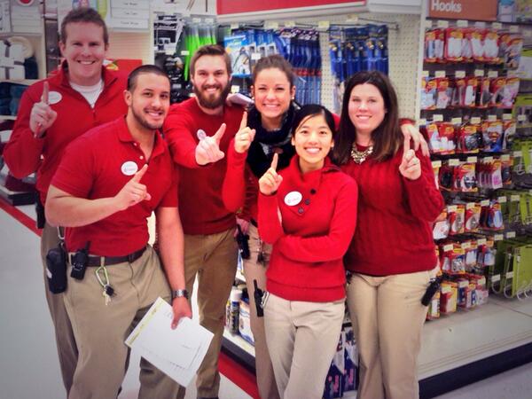 #bestteaminretail <a href="/T0052/">堺健太郎</a> delivering great Vibe Service!  #bestinclass <a href="/bob_orourke/">Bob O'Rourke</a> <a href="/ISUAmy/">Amy Sterk</a>