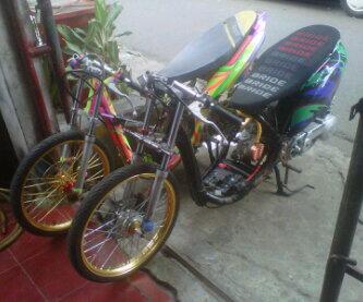 bleduxz89's tweet photo. Semoga malam ini lolipop n kupyor d'kasih yang terbaik http://t.co/GZD7LNhALJ