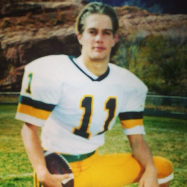 geoffstults's tweet photo. @BrookieSerene @Sophiejulia @FFD you think that's funny ladies. #backtheninhighschool #wheniwascool http://t.co/V47Utri353