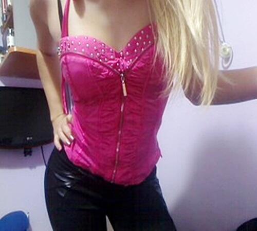 Asi estoy en mi webcam.... http://t.co/hFpIGjbkjF http://t.co/IeSuk1NG8N