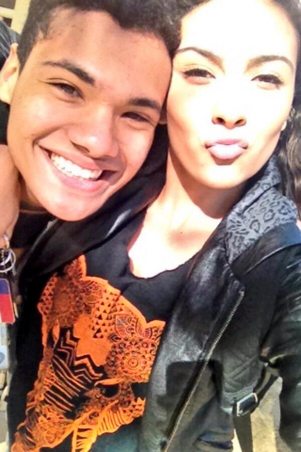 Danisaboysname's tweet image. Who&apos;s cuter than us? No one, sorry ✋ #hispanicunity