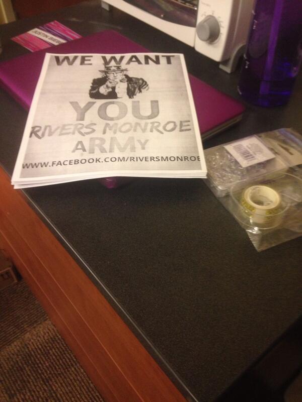 Arkansas_aRMy's tweet photo. Headed out now to put them up! @RiversMonroe @Alwaysblessed7 http://t.co/KDuHaa6GgY