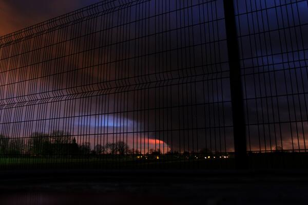 YorksProfiles's tweet image. 16 miles away at hessay, the #tyrefire is dominating the skies @yorkpress