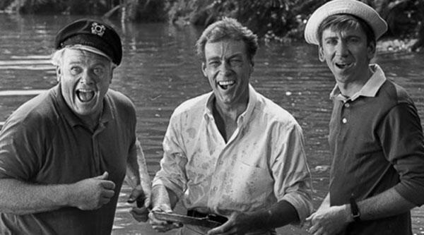 KHOU's tweet photo. #RIPRussellJohnson. Actor who played the professor on Gilligan's Island dies at 89 http://t.co/bfW8pQGktr #khou http://t.co/ONit1m6HJX