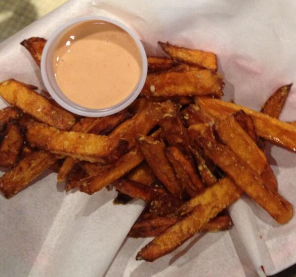 BillysHotDogs's tweet photo. Sweet Potato Fries with Billy Sauce! http://t.co/UqAPuOziB3