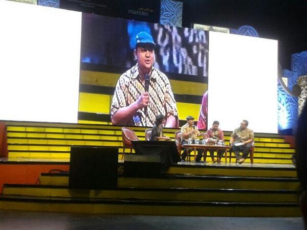 wrausahamandiri's tweet photo. Mas Firmansyah &amp; Mas Saiful di panggung utk mengenalkan WMM Forum. Mas Firmansyah ditunjuk jd ketua forum pertama lho http://t.co/clogR1nLdb