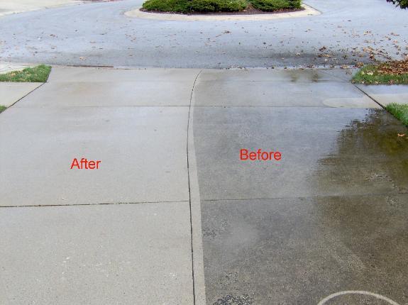 SystemsSpray's tweet image. Driveway before and after !!! "if you want it clean call Green" 979-221-8868!!!!!!