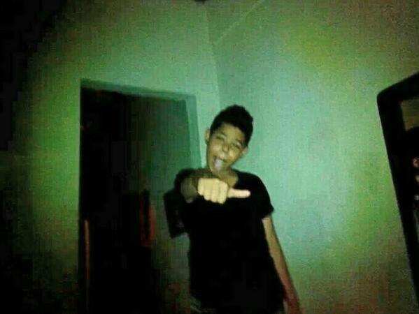 Pte53's tweet photo. sigueme y te sigoo http://t.co/PpTZCLvIVD