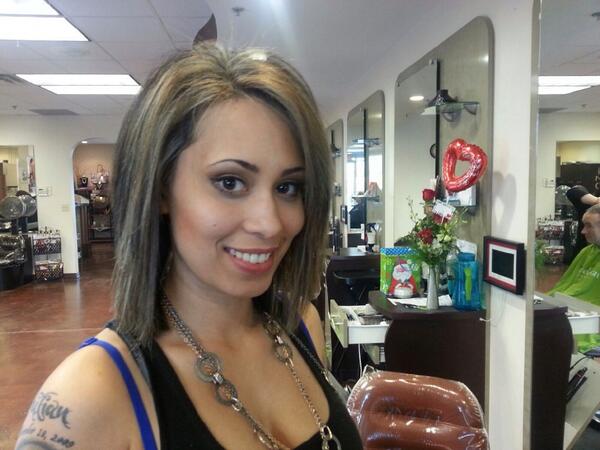 silkeNthroe's tweet image. Leigha's new do!!