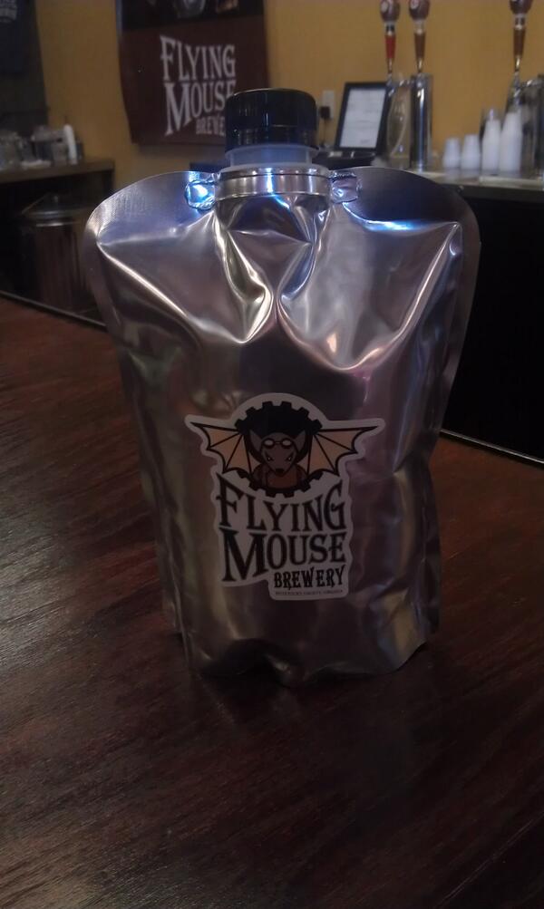 jackspade316's tweet image. Checked out this place @flyingmousebrew today and they have these..imagine a "capri sun" with #beer ... #gottagetone