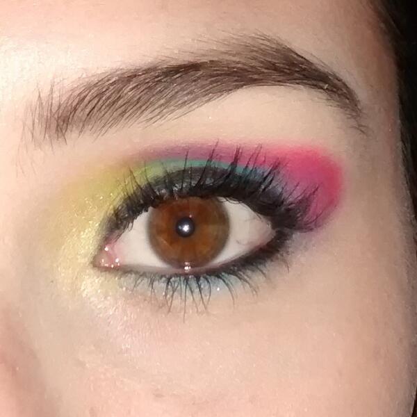 ZaraCVMUA's tweet image. #contrastcolor #pink #blue #yellow #bissu @Bissu_Official @bissucosmetics