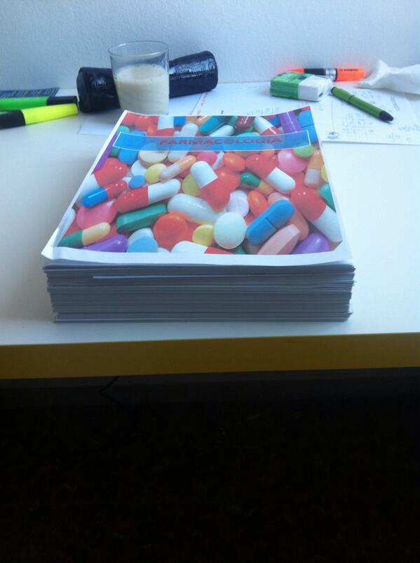 Repelentte's tweet photo. No veo el momento de empezar!!! 😩😩😩😩😩 #farma http://t.co/n3HhFlD55Y