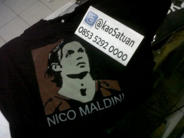 KaoSatuan's tweet photo. Paolo maldini ganti nama jadi nico maldini. Hahah http://t.co/Nv6Fr47cmN