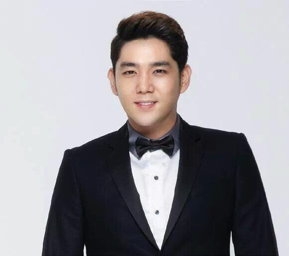 Ae_Sung154's tweet photo. Happy birthday Kim Young Woon... http://t.co/jSS7eCxlos