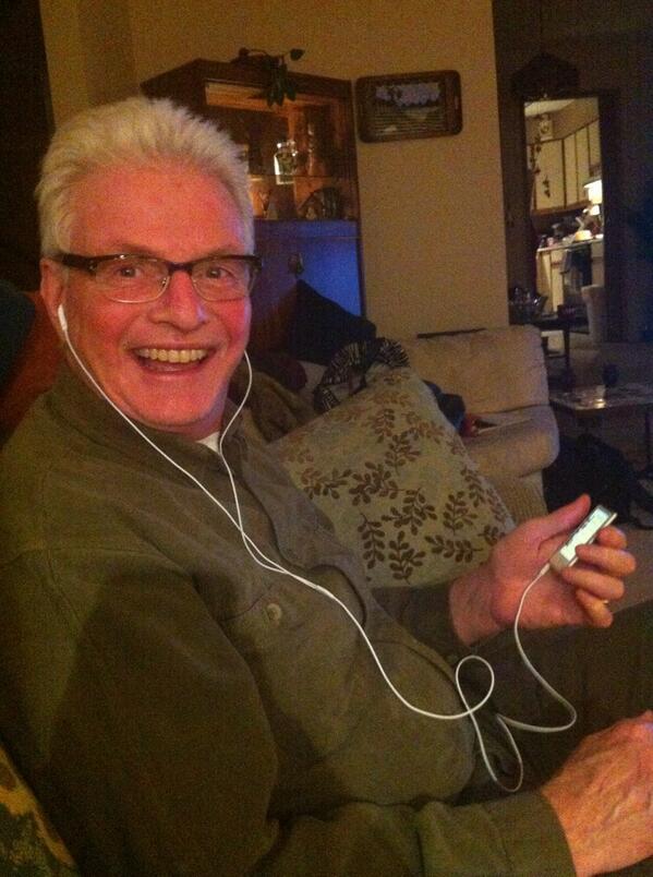 marissa_xo's tweet image. #StansFirstIpod #TechnologicallyAdvanced #StanTheMan