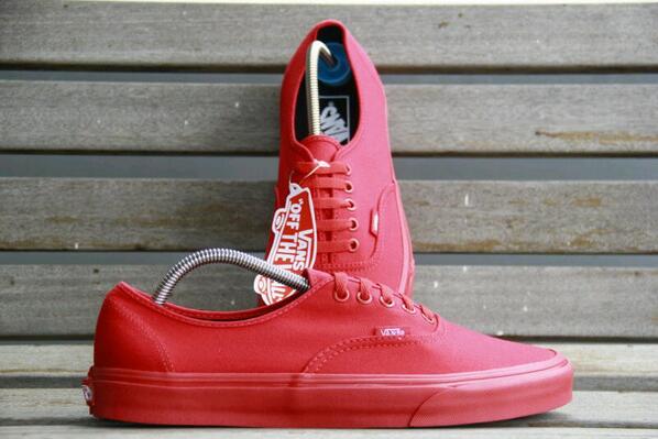 vans authentic red mono