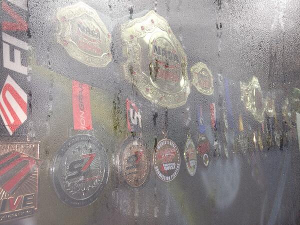 Dominantbreed's tweet photo. Putting in work at @Dominantbreed w @Zulu155 to add a 7th @tuffnuff belt to the wall! http://t.co/yNZwoMmxiP