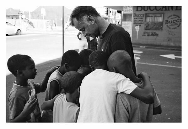 mainrdchronicle's tweet image. Impromptu slide show on Main main-road.tumblr.com