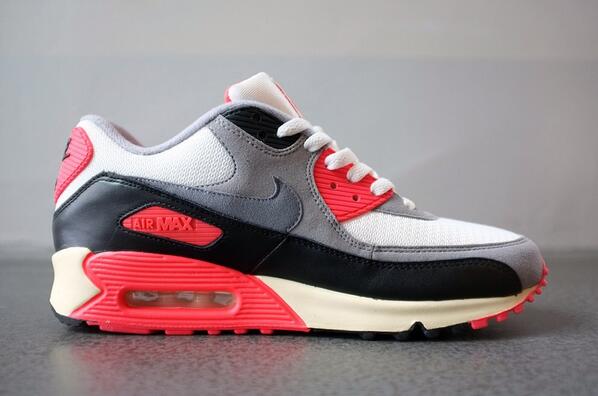 Girl_Addictions's tweet photo. Yes or naaaaaah? #ShoeAddiction #4 http://t.co/u43DHD1OBx