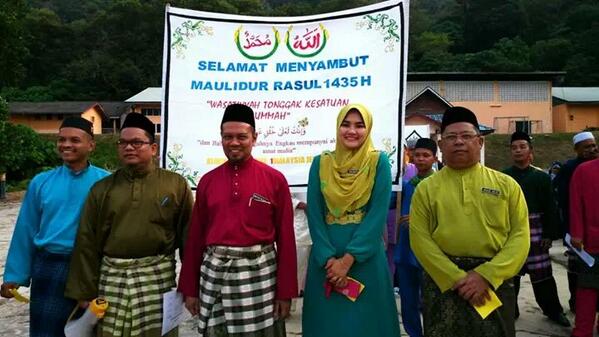 CikFiezaIbrahim's tweet photo. Sambutan Maulidur Rasul Peringkat @cnc_jerantut .. @rizalujang1 @saet2689 .. Pengarah, PP1 &amp; PP2 http://t.co/u5k4GW0XVI
