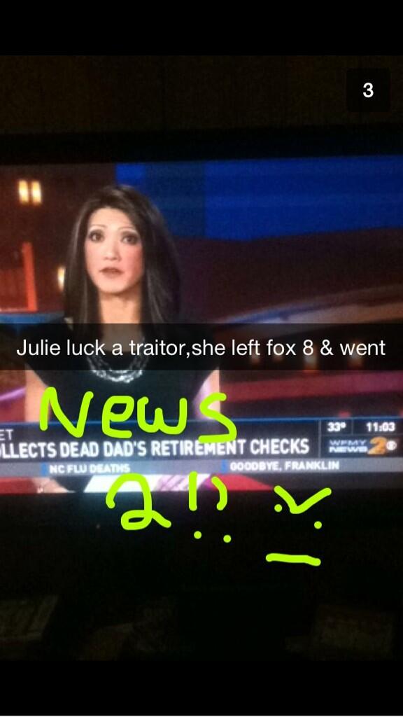 ThisGirlMace's tweet photo. What Hannah snapchats me at 2 in the morning http://t.co/YfNySvRt56