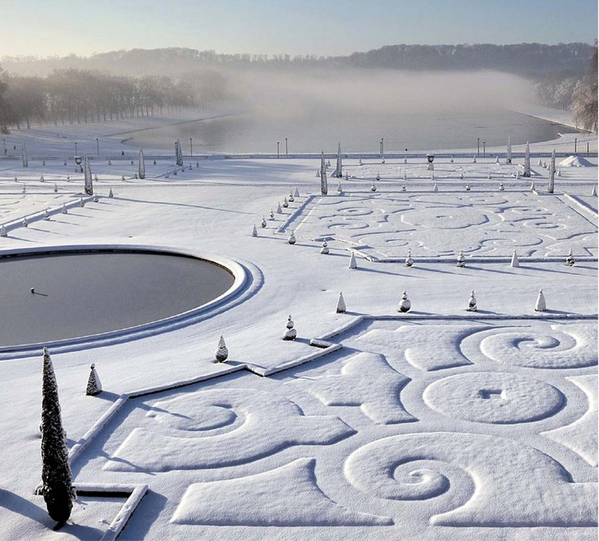 arqui_mas_'s tweet photo. ¡Versalles cubierto de nieve!
#versalles http://t.co/dyU2m9El4G