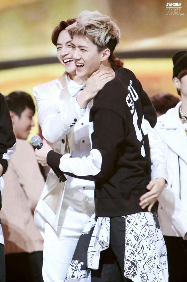 fybarbix's tweet photo. RT @Planet_EXO: [PIC] 140116 GDA - Sehun and Minho (cr awesome sehunee) http://t.co/mmPDkgaAv4