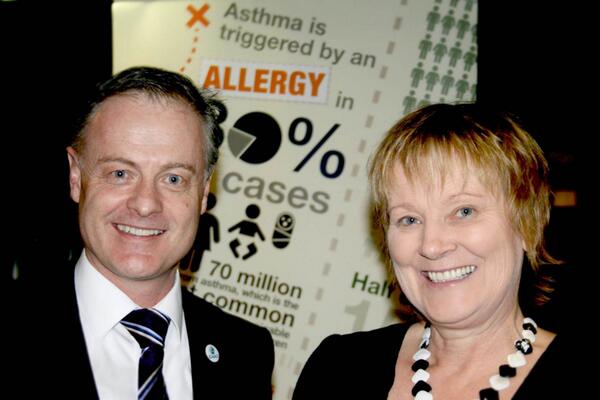 EAACI_Campaign's tweet photo. @PrendergastMEP glad to meet you in EP! Thanks for endorsing our #allergies campaign by signing #WrittenDeclaration22 http://t.co/v7u65y49wn