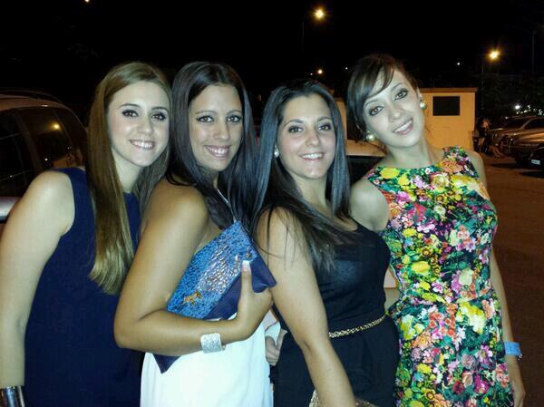 EliMuMorales's tweet photo. Echo de menos estos momentos con @Elenita_epr @Laurarm06 y @Mariabp_27  !:( http://t.co/Lc8chEJNTQ