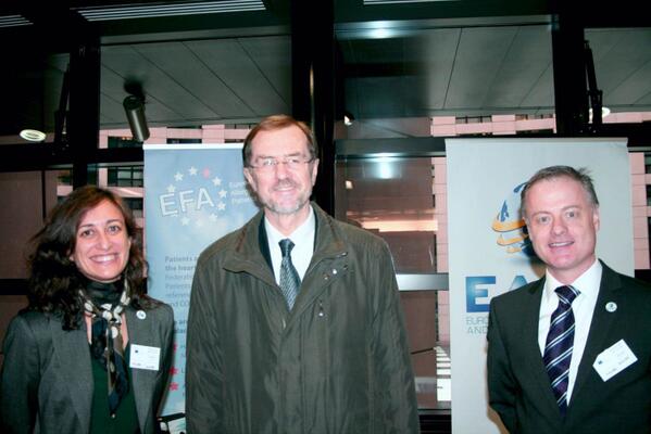 EAACI_Campaign's tweet photo. Thanks @lojzepeterle for supporting our #allergies campaign by signing #WrittenDeclaration22! http://t.co/uqkxceNz40 http://t.co/sQPmcoA5oI