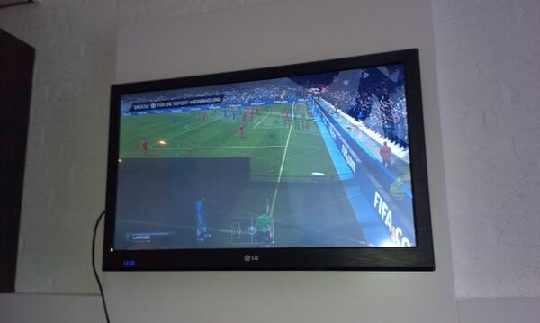 timon_x's tweet photo. Gleich gegen die Russen #eckorfball2014 #pegasusmegasus 
Vorbereitung läuft http://t.co/Dv7mmHFgWo