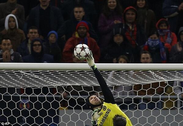 KABAR_CHELSEA's tweet photo. Petr Cech pernah menjadi Penjaga gawang terbaik UEFA Champion League musim 2004/2005, 2006/2007, 2007/2008. #CECH209 http://t.co/WEWN2lJLYY