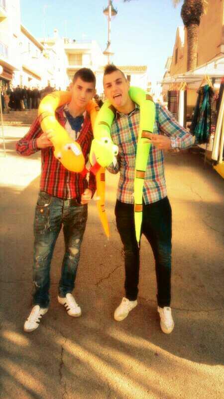 alexdri_9's tweet photo. #Patarompeglobos @kelomiquel http://t.co/bsfq3F5zSY