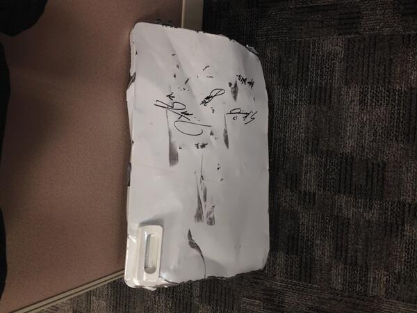 PRIZE: Dryer door from Bleeker signed by <a href="/tylerhill95/">Tyler Hill</a>, <a href="/traviskonecny/">jimmy flendale</a>, <a href="/dantesalituro/">Dante Salituro</a>, and @middzclassy #laundryday