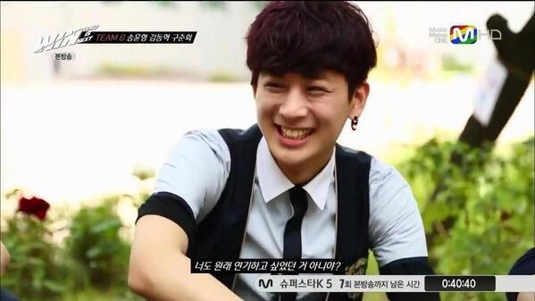 Yunhyeong_TH's tweet photo. YG Family ไม่มีคนไหนเวลายิ้มแล้วตาไม่ยิ้ม ยุนฮยองนี่ ป๊าดดดด อีกนิดตีนกาจะมาแล้วนะลูกนะ #/รัก #AlwaysTeamB http://t.co/wDhmX3xBjL