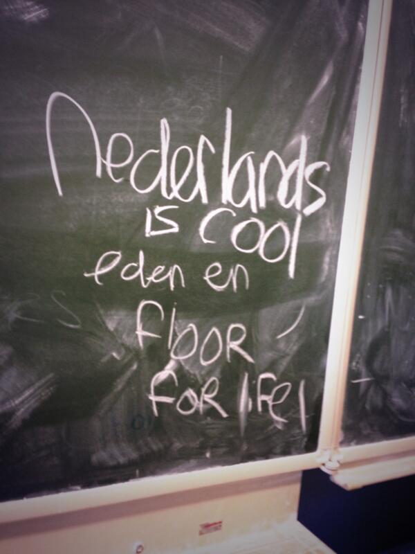 floor_mil's tweet photo. @Eden8101 😂😂😂check dit http://t.co/eJ14OzcNQy