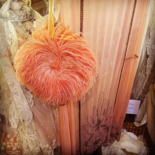 Sheelin Lace London tweet media