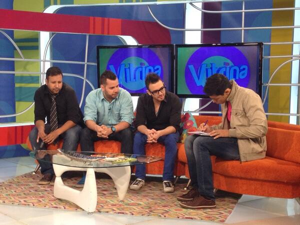 GuayoyoProds's tweet photo. Tremendo talento @shekete_ @or3x @eljectorcasero de @caserooficial en su presentación en @Vitrina_Televen http://t.co/KXm5GJ83fx"