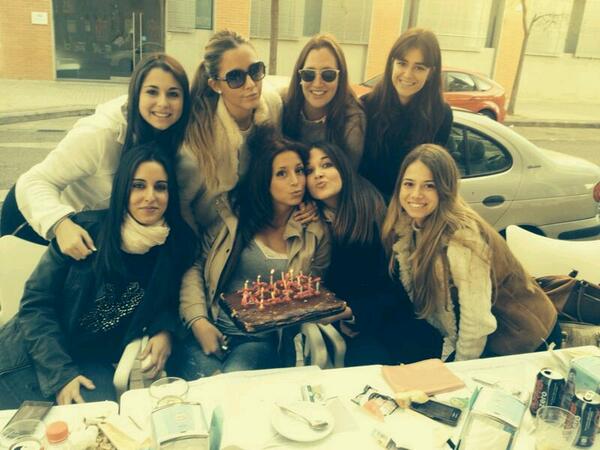 julia_calero's tweet photo. os quieroooo!!! sois lo mejor <3 http://t.co/sZaZE0YlWq