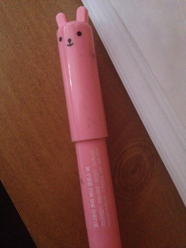 LunaSummertimes's tweet photo. @Lifesimmer i have one of that see! http://t.co/sKYHnroOsH
