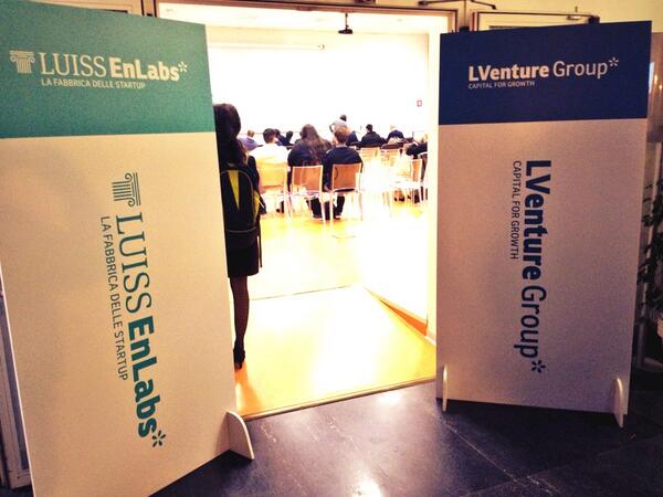 menteultima's tweet photo. We are now in @EnLabs for the #CleanwebIT #hackathon @CleanwebIT http://t.co/MjlDf1JWHT