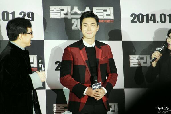 Cryswonpa407's tweet photo. #SIWON 3 at police story red carpet 140117 cr;siwonINA http://t.co/gFdWdWacDy