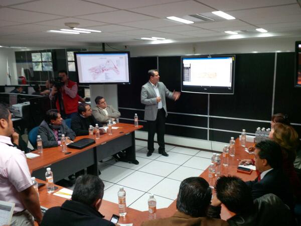 Eynar_DLC's tweet photo. En reunión con nuestro Presidente @DavidSanchezG y el Cabildo, afinando las nuevas estrategias de Seguridad. http://t.co/Luc6enJw31