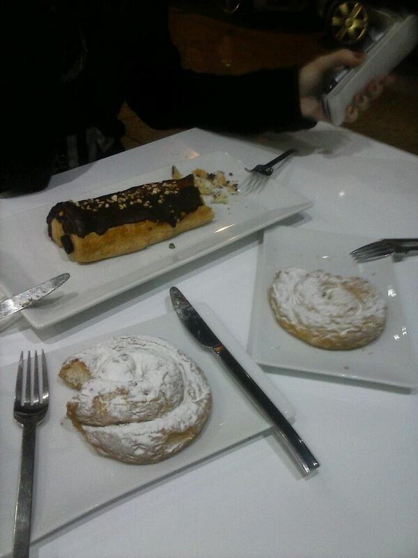 CristinaSegovi9's tweet photo. En el tucao comiendo con @VCF98 y @Mavii98 http://t.co/KIv1HT1IdA