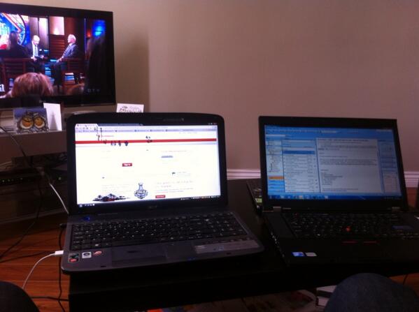 TerrenceEade's tweet photo. Command centre for my day off #moneyneversleeps http://t.co/BFi3Cm90hs