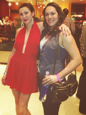 Pretty girl fans :) http://t.co/kfW3FVfabV