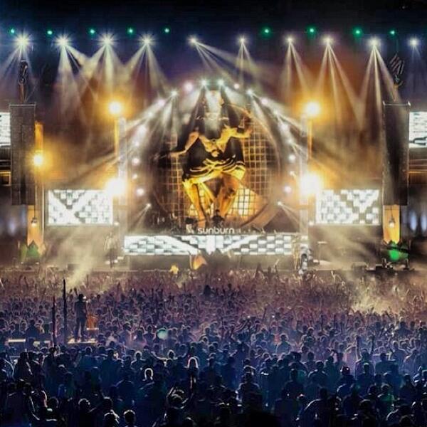ElectronicMidW's tweet photo. The main stage at India's Sunburn festival. Photo by #Rukes. #edm #dance #festival #rave #edmlife #edmpics #edmli... http://t.co/QYyfLaTTaQ