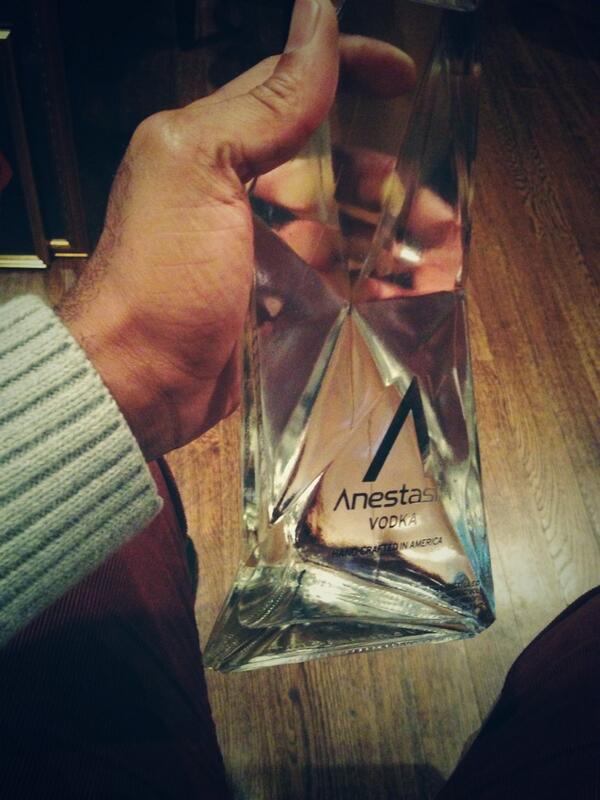 TikiBarber's tweet image. Thx for lunch, Eric &amp;amp; Doug (@AnestasiAVodka &amp;amp; @VideoCityTVshow founders) Great chat, &amp;amp; can't wait to open my gift!