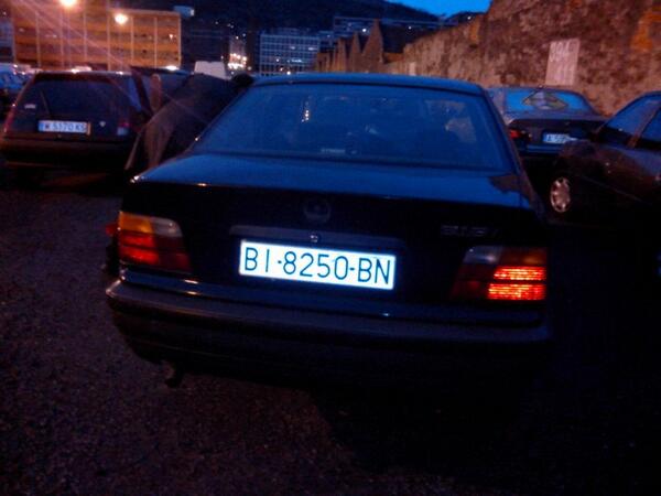 Jonan_uri's tweet photo. Eta urte bat beranduau...
...txapoo... http://t.co/pi8CocCHb6