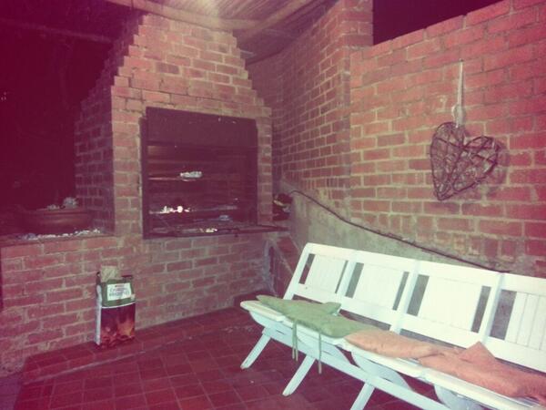 aniendutoit's tweet photo. #100happydays 'I love comong home to a nice place!' #4 http://t.co/aJcy3E1Ah7